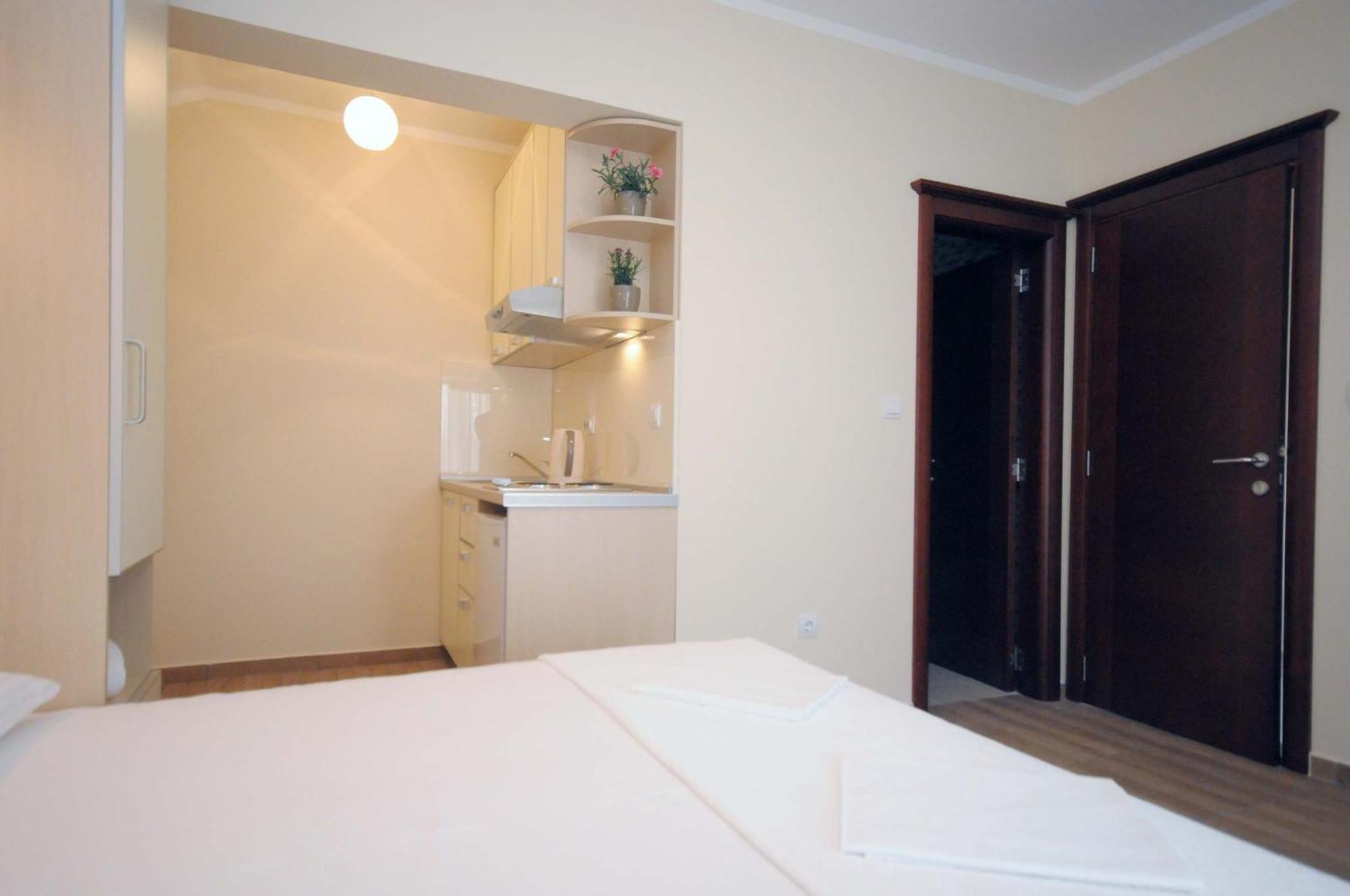 Apartments Royal Budva Rum bild