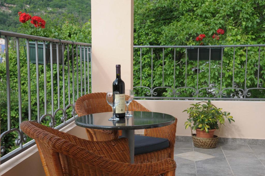 Apartments Royal Budva Rum bild