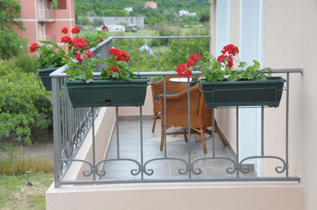 Apartments Royal Budva Rum bild