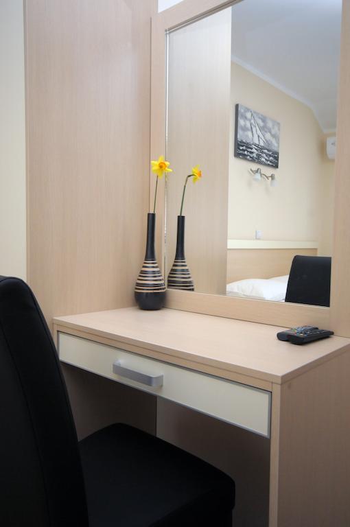 Apartments Royal Budva Rum bild
